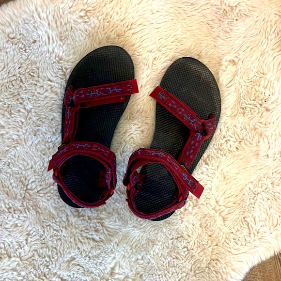 Teva Shoes - Teva sandals